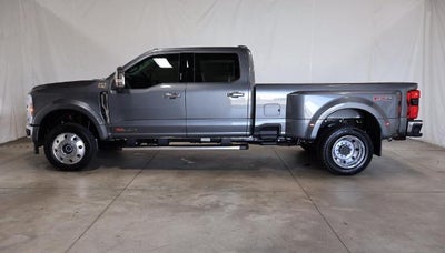 2027 Ford Super Duty F-450 DRW XLT
