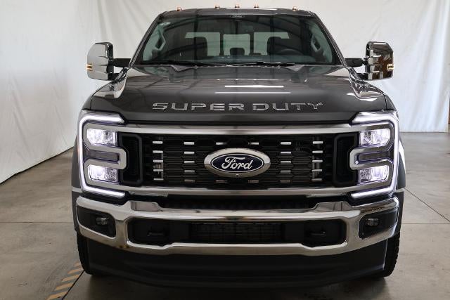 2027 Ford Super Duty F-450 DRW XLT