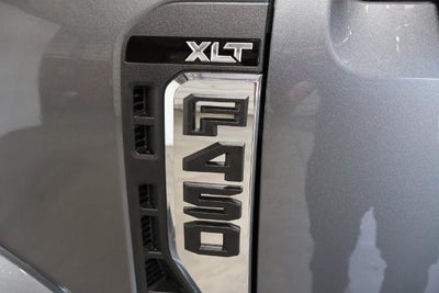 2027 Ford Super Duty F-450 DRW XLT