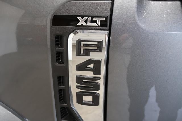 2027 Ford Super Duty F-450 DRW XLT