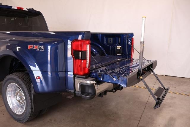2027 Ford Super Duty F-450 DRW XLT