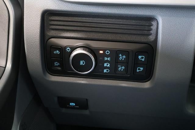 2027 Ford Super Duty F-450 DRW XLT