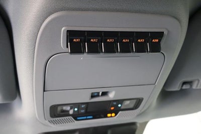 2027 Ford Super Duty F-450 DRW XLT