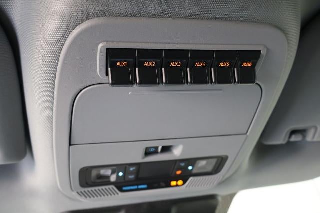 2027 Ford Super Duty F-450 DRW XLT