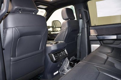 2027 Ford Super Duty F-450 DRW Platinum