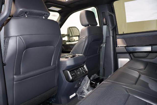 2027 Ford Super Duty F-450 DRW Platinum