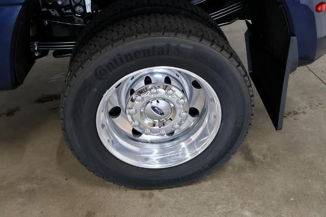 2027 Ford Super Duty F-450 DRW Platinum