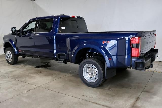 2027 Ford Super Duty F-450 DRW Platinum
