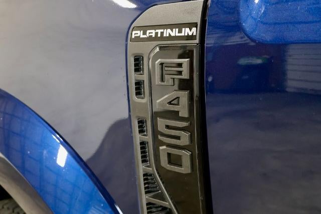 2027 Ford Super Duty F-450 DRW Platinum