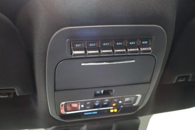 2027 Ford Super Duty F-450 DRW Platinum