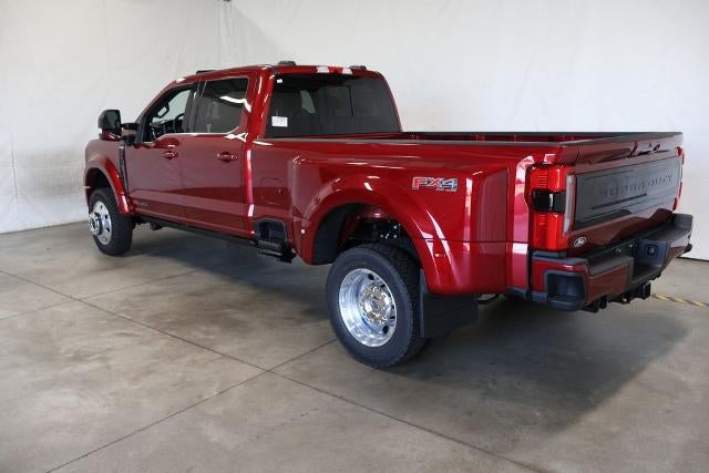 2027 Ford Super Duty F-450 DRW Platinum