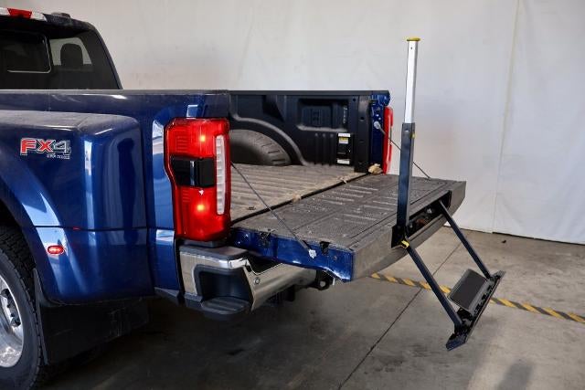 2027 Ford Super Duty F-450 DRW XLT