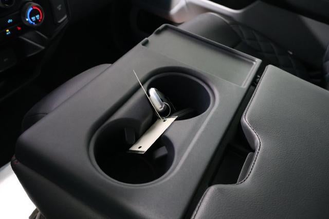 2027 Ford Super Duty F-450 DRW XLT