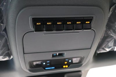 2027 Ford Super Duty F-450 DRW XLT