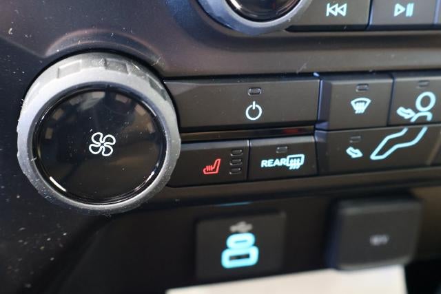 2027 Ford Super Duty F-450 DRW XLT