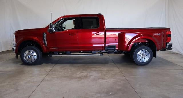 2027 Ford Super Duty F-450 DRW XLT