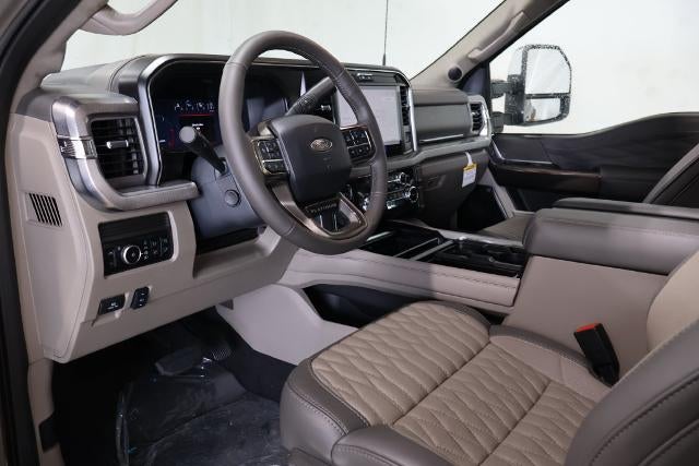 2027 Ford Super Duty F-450 DRW Platinum