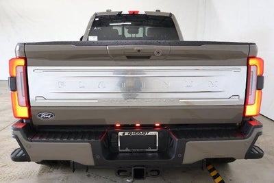 2027 Ford Super Duty F-450 DRW Platinum
