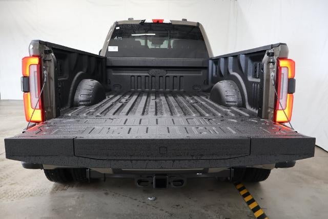 2027 Ford Super Duty F-450 DRW Platinum