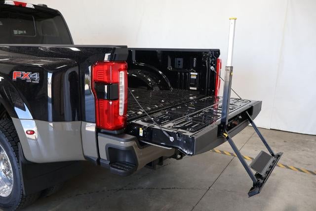 2027 Ford Super Duty F-450 DRW King Ranch