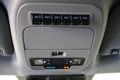 2027 Ford Super Duty F-450 DRW XLT