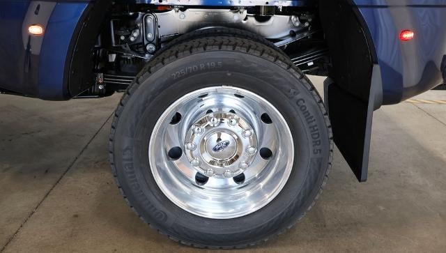 2027 Ford Super Duty F-450 DRW XLT