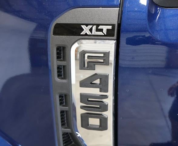 2027 Ford Super Duty F-450 DRW XLT