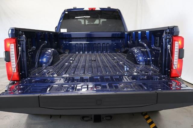 2027 Ford Super Duty F-450 DRW XLT