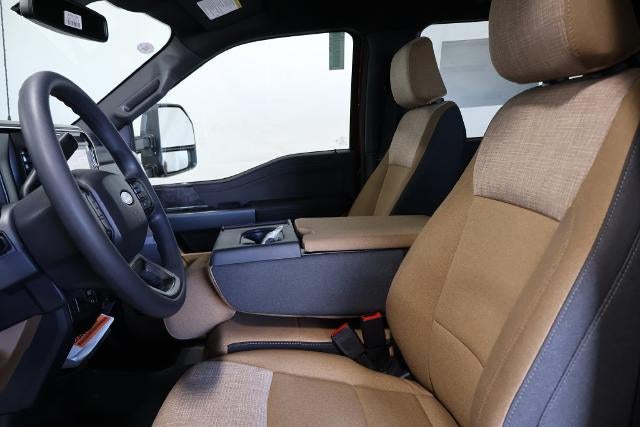 2027 Ford Super Duty F-450 DRW XLT