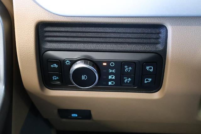 2027 Ford Super Duty F-450 DRW XLT