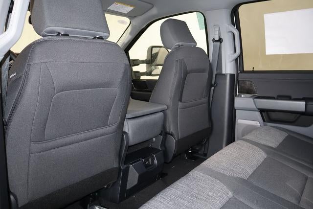 2027 Ford Super Duty F-450 DRW XLT