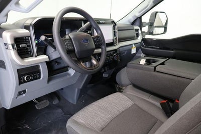 2027 Ford Super Duty F-450 DRW XLT