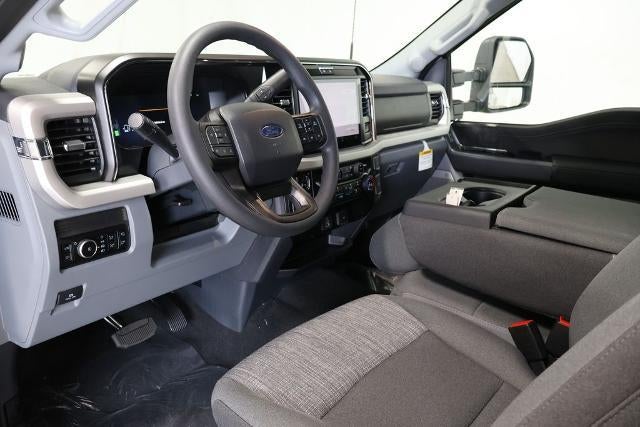 2027 Ford Super Duty F-450 DRW XLT