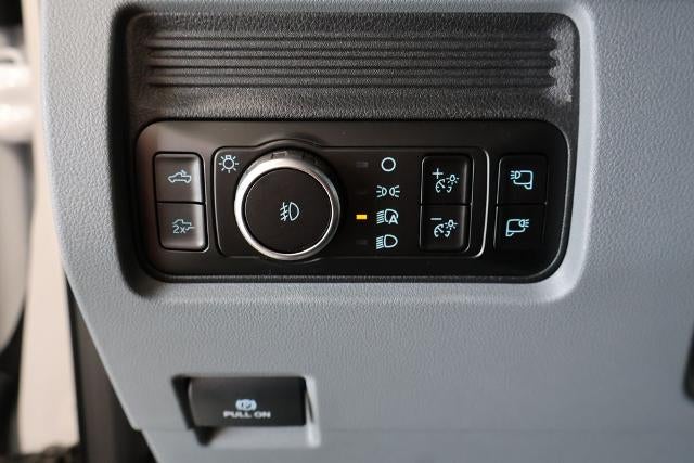 2027 Ford Super Duty F-450 DRW XLT