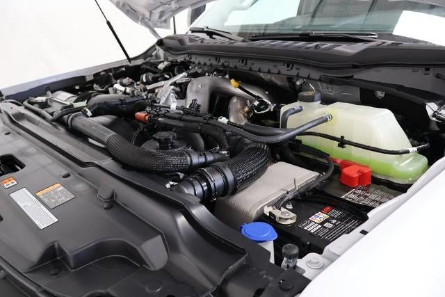 2027 Ford Super Duty F-450 DRW XLT