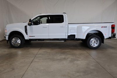 2027 Ford Super Duty F-450 DRW XLT