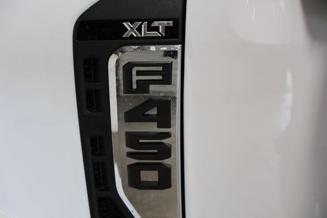 2027 Ford Super Duty F-450 DRW XLT