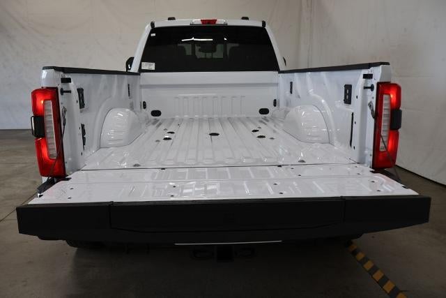 2027 Ford Super Duty F-450 DRW XLT