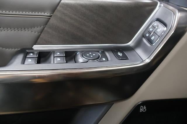 2027 Ford Super Duty F-450 DRW Platinum