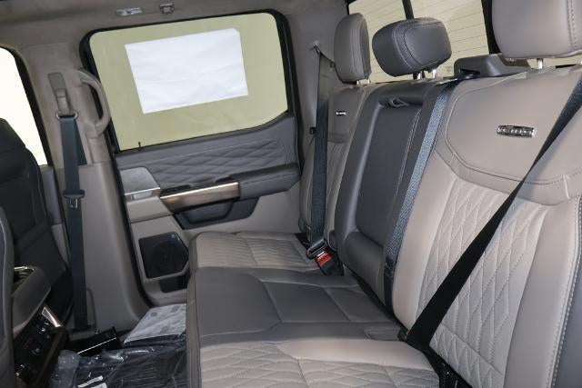 2027 Ford Super Duty F-450 DRW Platinum