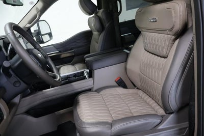 2027 Ford Super Duty F-450 DRW Platinum