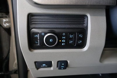 2027 Ford Super Duty F-450 DRW Platinum