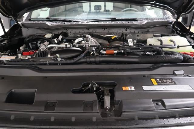 2027 Ford Super Duty F-450 DRW Platinum