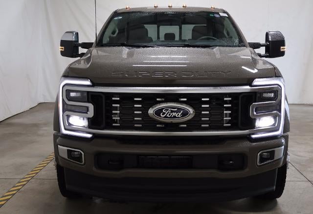 2027 Ford Super Duty F-450 DRW Platinum
