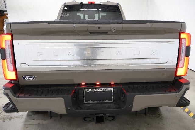 2027 Ford Super Duty F-450 DRW Platinum