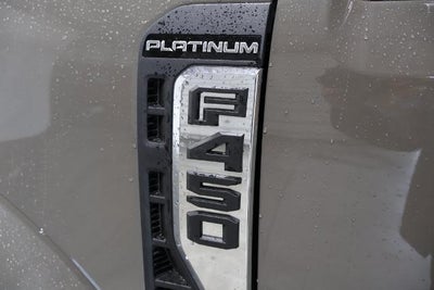 2027 Ford Super Duty F-450 DRW Platinum