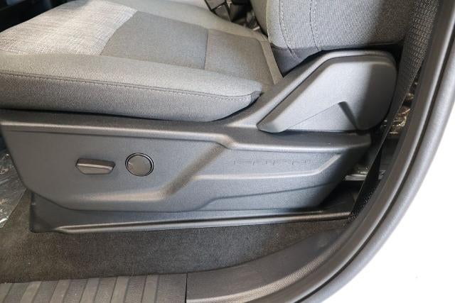 2027 Ford Super Duty F-450 DRW XLT