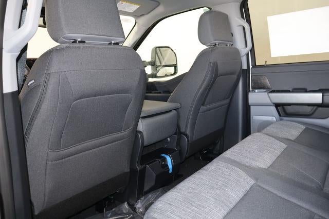 2027 Ford Super Duty F-450 DRW XLT
