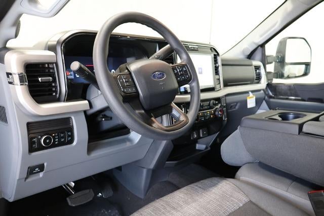 2027 Ford Super Duty F-450 DRW XLT