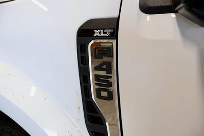 2027 Ford Super Duty F-450 DRW XLT